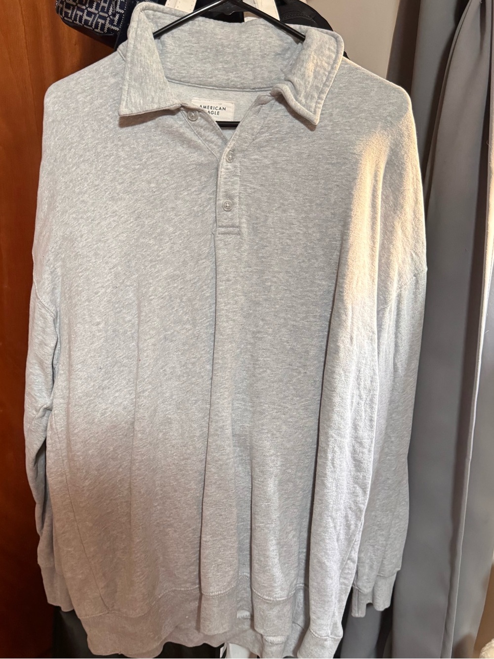 American Eagle Light Gray Pullover Sweatshirt